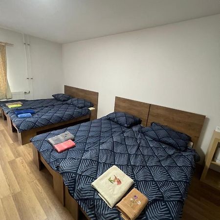 Jo Minosegu Lakasok Kivalo Kozlekedes Mellett Apartment Budapest Ngoại thất bức ảnh